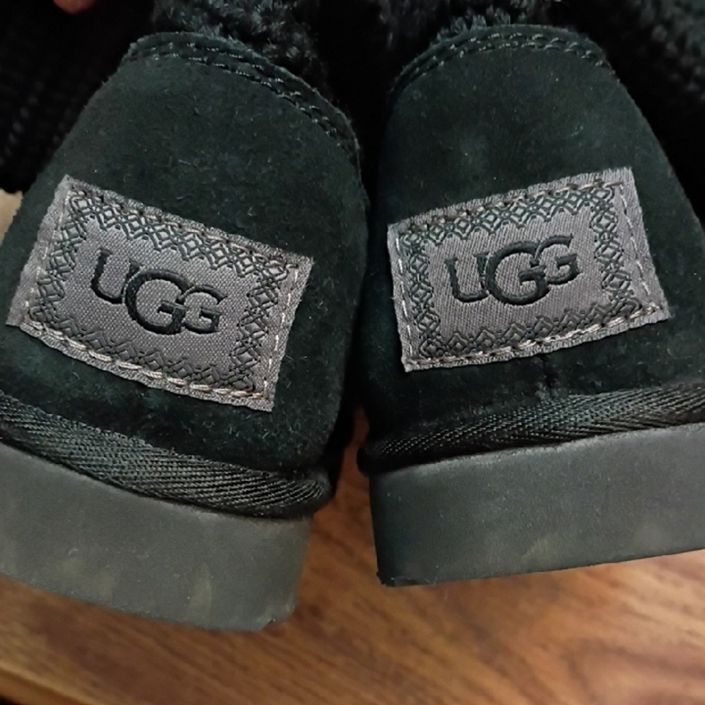 😍UGG Tall Cardy Black Knit Boots with 3 Button Detail - Picture 8 of 14